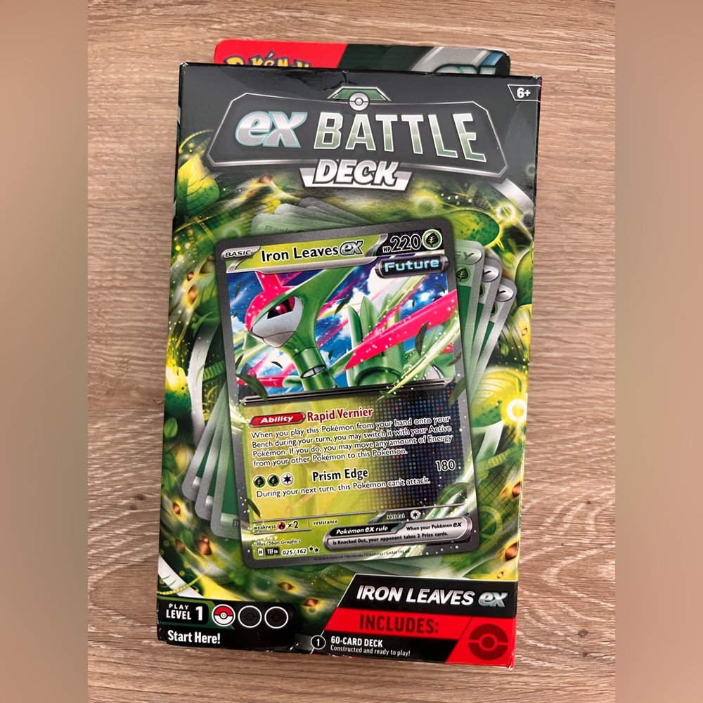 Pokemon Iron Leaves EX Battle Deck - Green and Red